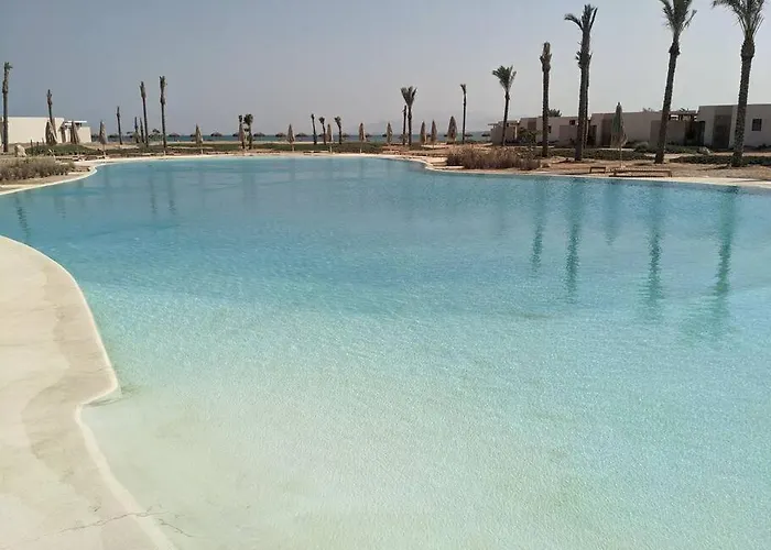 Somabay 2br Grand Minutes From Pool & Sea Villa